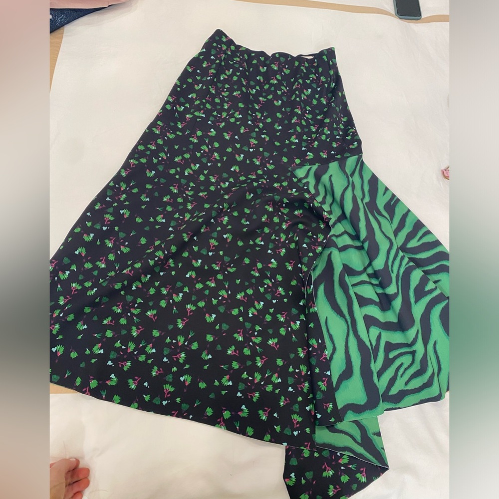 Green & Black Mixed-Print A-Line scuba Skirt